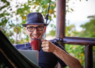 Passives Einkommen aufbauen: 32 geniale Tipps für finanzielle Freiheit Passiv Geld verdienen und finanzielle Freiheit erlangen